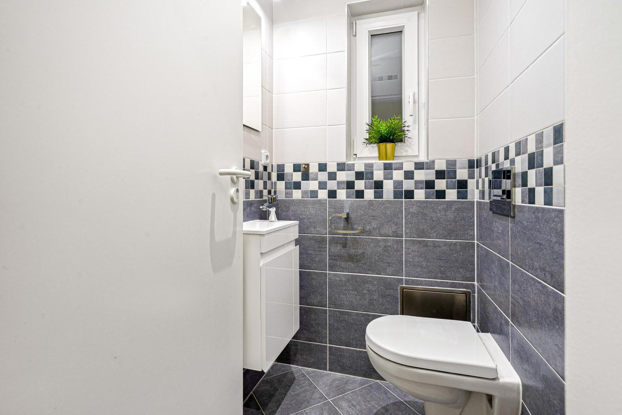 Oasis Apartments At Charles Square Prague Exterior photo